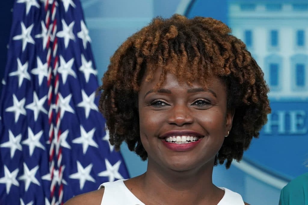 Karine Jean-Pierre prima portavoce nera e gay alla Casa Bianca