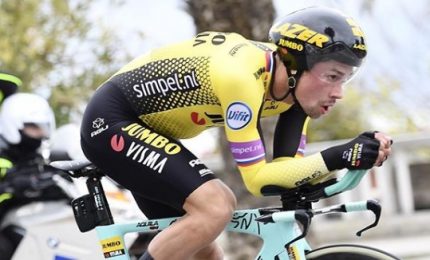 Giro d'Italia, Bouwman vince la tappa. Pedro Lopez resta rosa