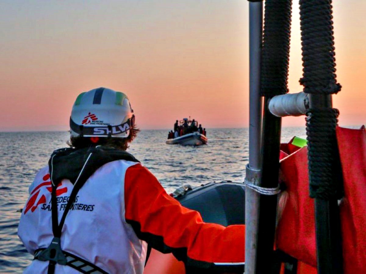 Migranti-soccorsi-Geo-Barents-Msf-1200x900