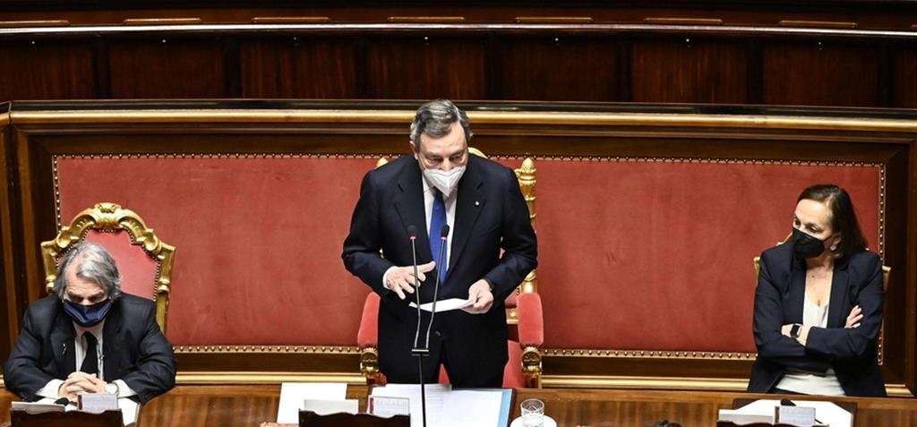 Draghi in Parlamento non arretra: non è sostenibile una pace non accettabile per l’Ucraina