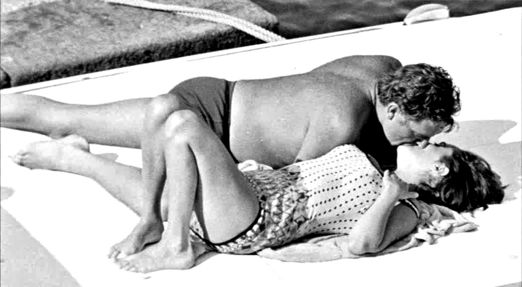 Il bacio tra Liz Taylor e Richard Burton diventa un’opera NFT