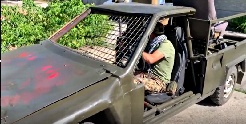 Ucraina, auto da corsa blindate per combattere contro i russi