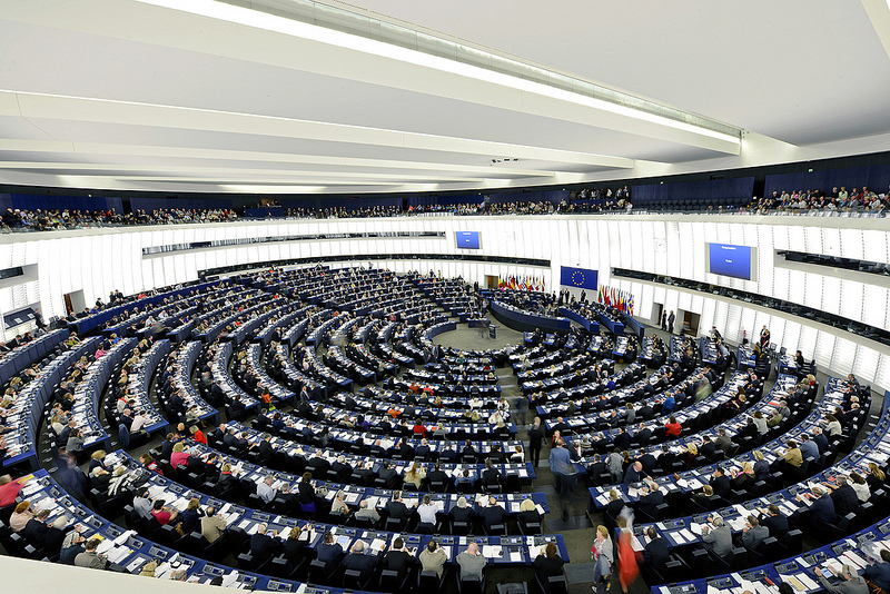 L’Europarlamento rompe il tabù: l’unanimità va in soffitta