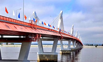 Russia e Cina più vicine: inaugurato ponte autostradale