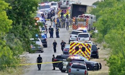 Texas, strage di migranti: 46 morti in un camion a San Antonio