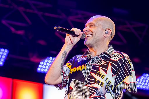 San Siro Canta Max, due serate di immenso karaoke con Max Pezzali