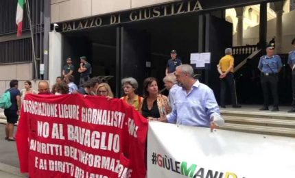 Ponte Morandi, giornalisti protestano a Genova: no al bavaglio