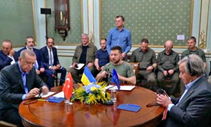 Mosca apre a negoziati Putin-Zelensky. Accordo Ankara-Kiev per ricostruzione