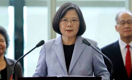 Taiwan, la presidente visita le truppe: "Ci difenderemo"