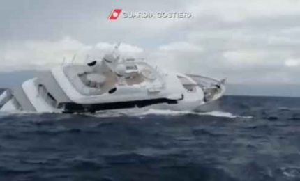 Il video dello yacht di 40 metri affondato al largo di Catanzaro