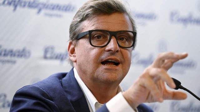 Calenda apre cantiere”Polo serietà” con Renzi:opposizione netta