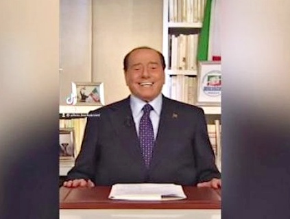 Berlusconi sbarca anche su TikTok: "Ciao ragazzi! Eccomi qua"