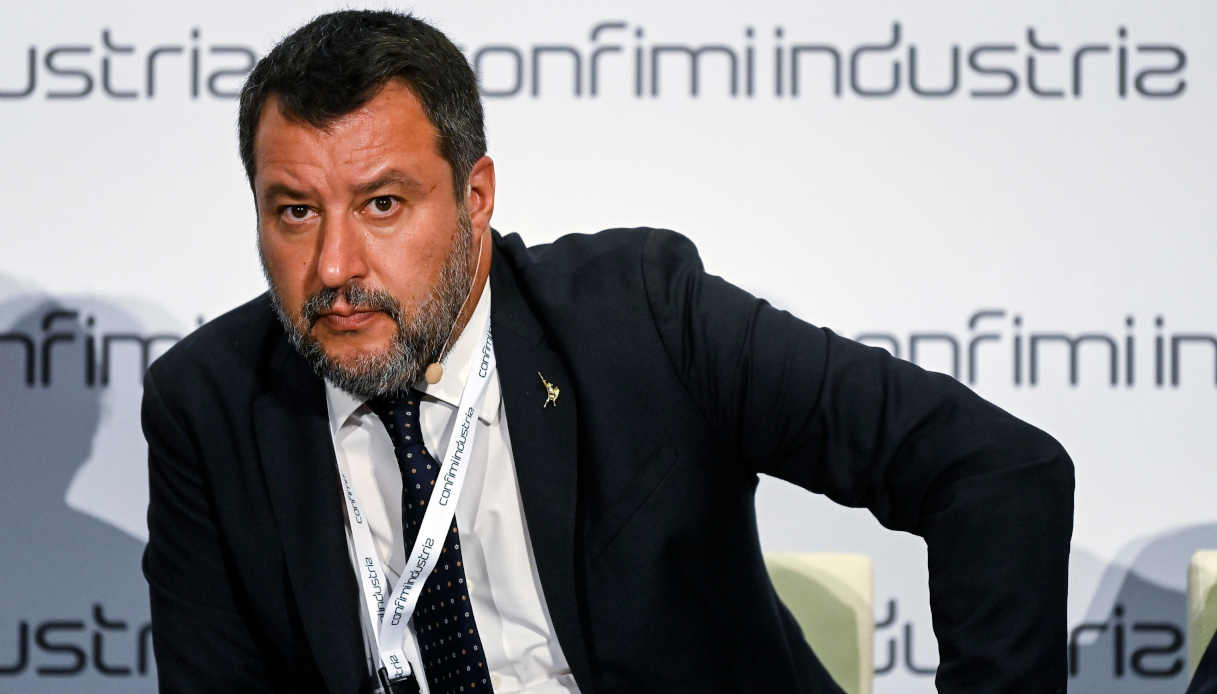 Salvini ammorbidisce i toni: unità e niente polemiche