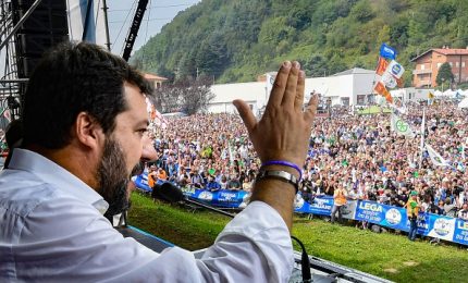 Salvini torna a Pontida, scontro con Draghi sulla Russia