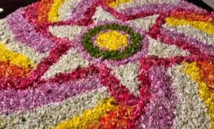 Festival induista della luca, premio ai "tappeti effimeri"