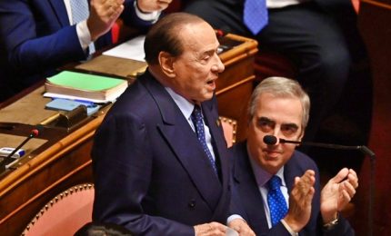 Berlusconi promette lealtà a Meloni: ma sei premier grazie a me