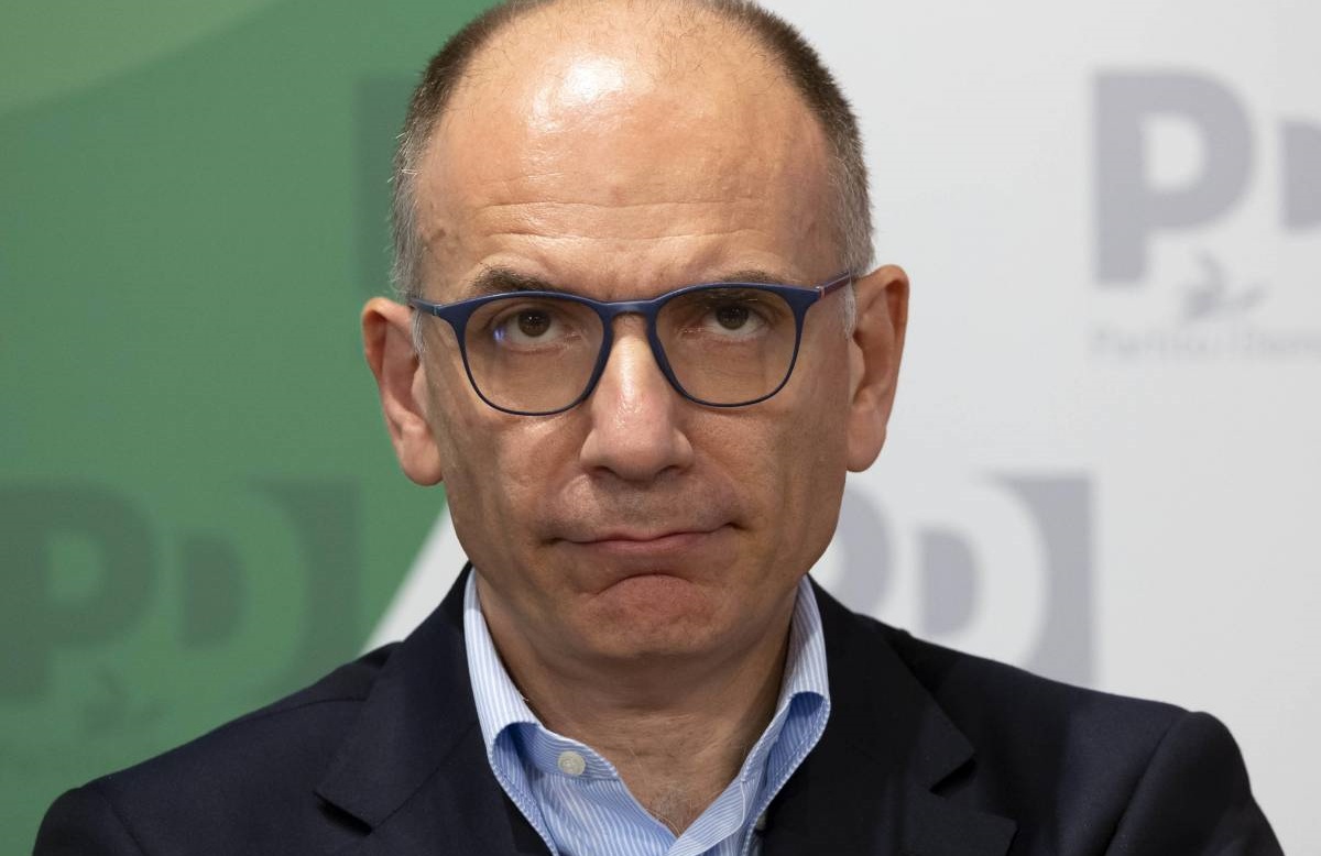 Assemblea dà il via a “Nuovo Pd”. Letta: è primavera