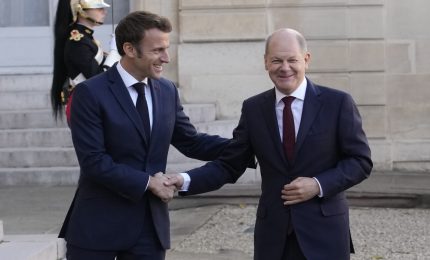 Pranzo Macron-Scholz, dichiarazioni distensive dopo incontro