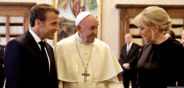 Macron incontra Papa Francesco in Vaticano per la terza volta