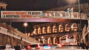 striscione-colosseo-roma-la-russa-1