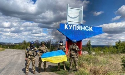 L'esercito ucraino entra a Kherson dopo il ritiro dei soldati russi