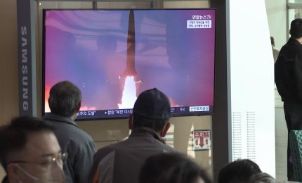 Nordcorea lancia missili vicino alle acque territoriali di Seoul