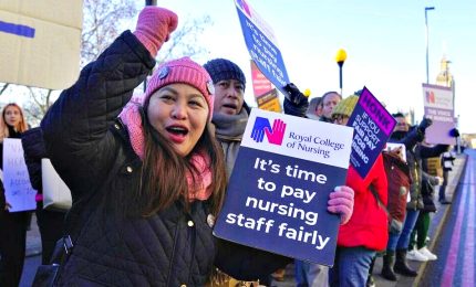 Gran Bretagna, storico sciopero nazionale infermieri