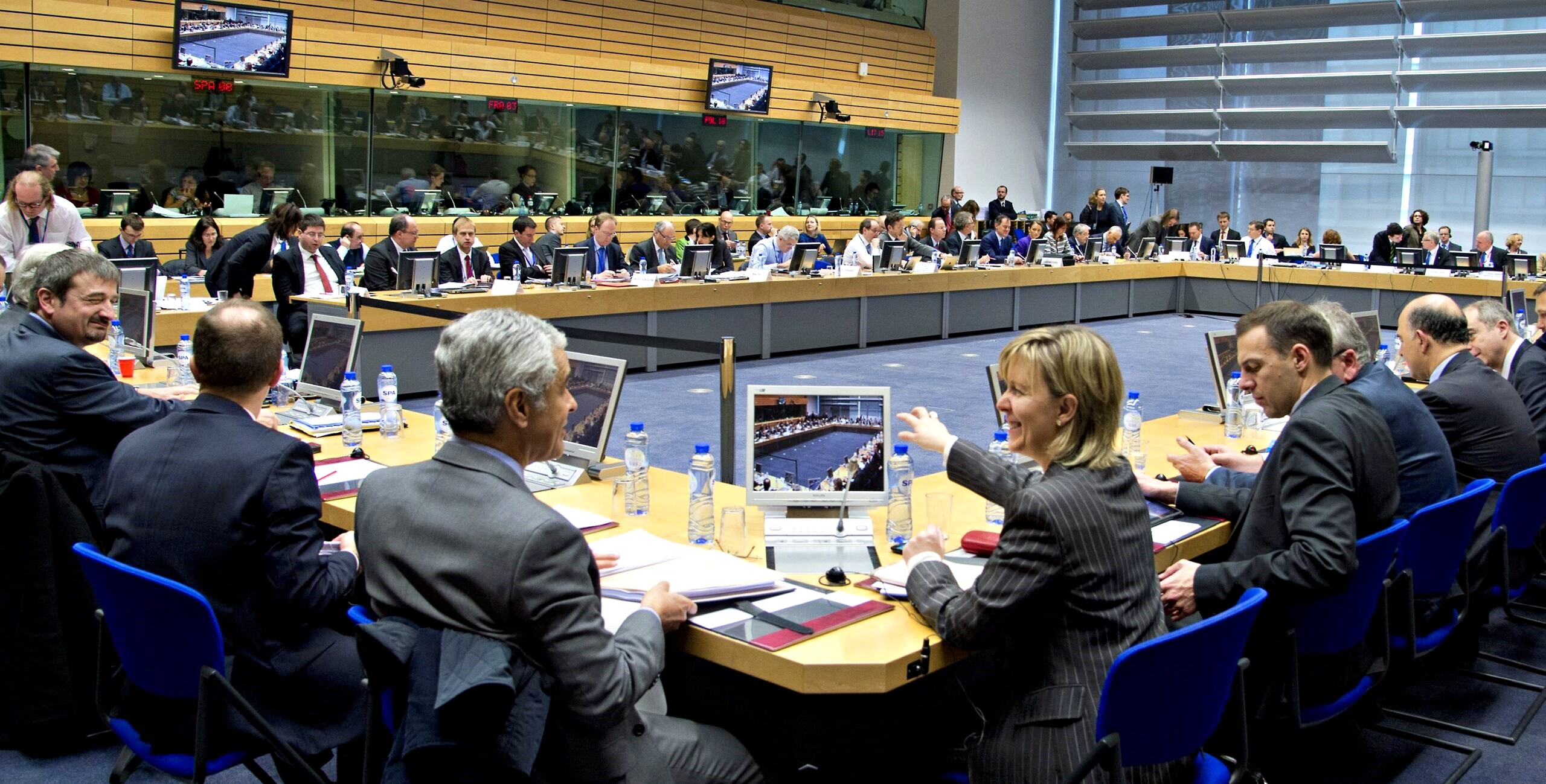 Ecofin, veto Ungheria al prestito per Ucraina: i due scenari