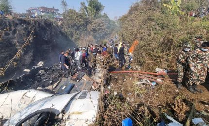 Schianto aereo Nepal, polizia: improbabile ci siano superstiti