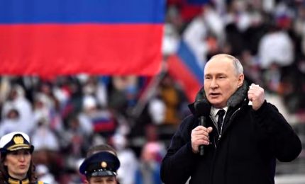Putin: Mosca combatte per le sue "frontiere storiche" in Ucraina
