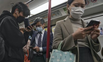 Covid, 1.000 giorni a Hong Kong addio alle mascherine