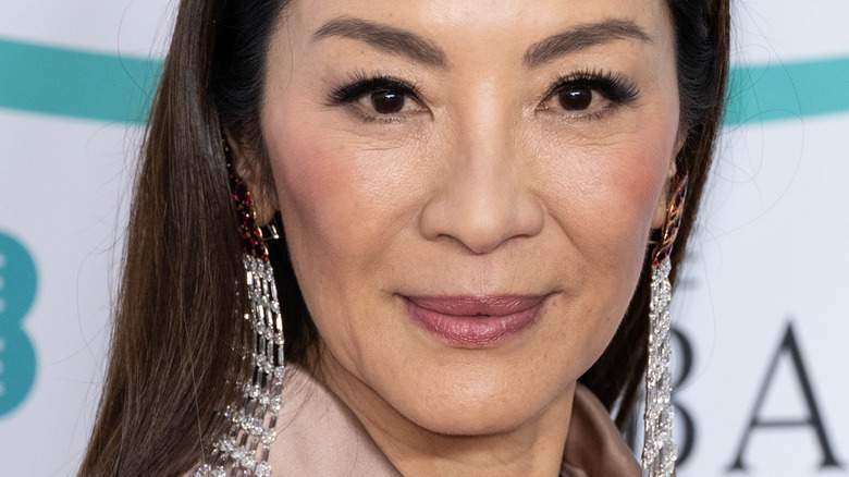 Michelle Yeoh prima asiatica premiata con Oscar da protagonista