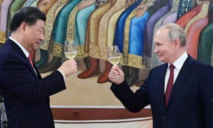 Putin: “Cooperazione tra Russia e la Cina non è un’alleanza militare”. E critica la "Nato globale"