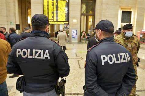 Cinque persone ferite in Stazione Centrale: un codice rosso