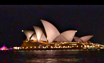 La Sydney Opera House si oscura per la Earth Hour