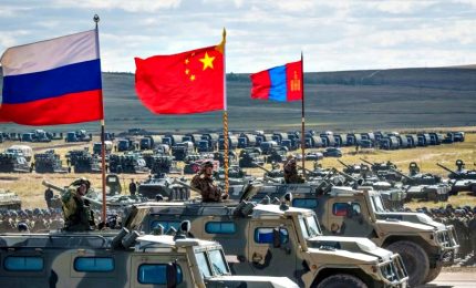 Giappone: "grave preoccupazione" per collaborazione militare Cina-Russia
