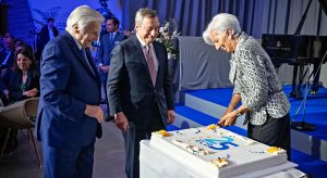 Festa per i 25 anni della Bce con Draghi e Lagarde