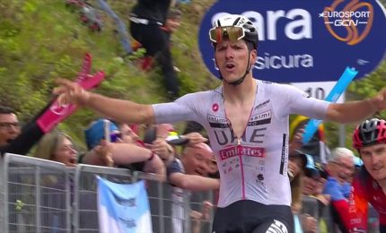Giro d'Italia, tappa ad Almeida: Thomas torna in rosa
