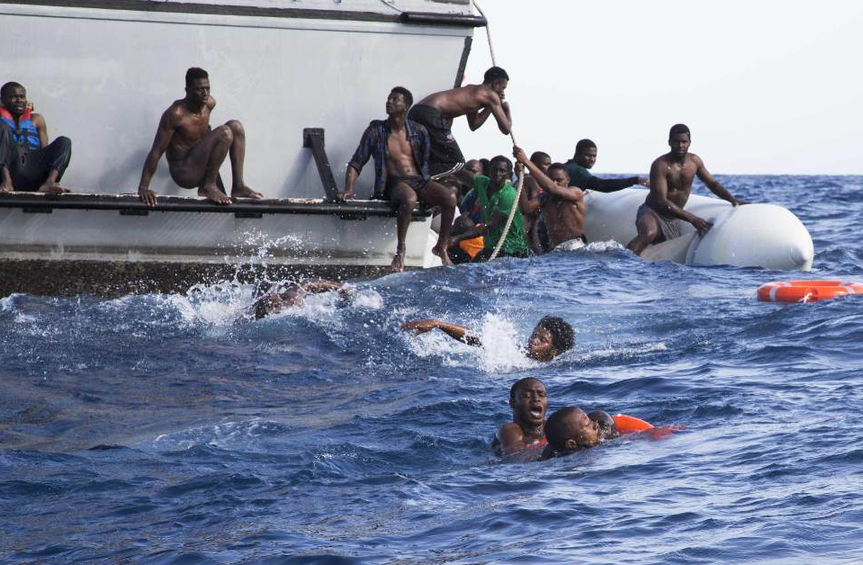 Troppi naufragi, la Tunisia non sa dove mettere i corpi dei migranti