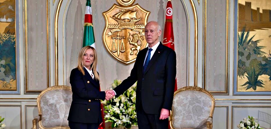 La premier Meloni a Tunisi: impegno su fondi del Fmi. Tornerò con von der Leyen