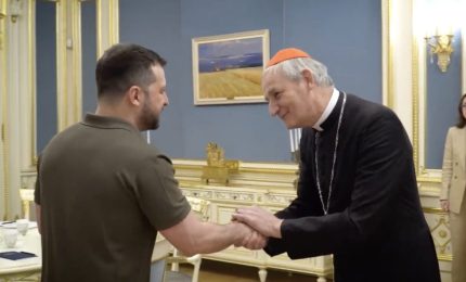 Zelensky: Il Vaticano "contribuisca a piano di pace ucraino"