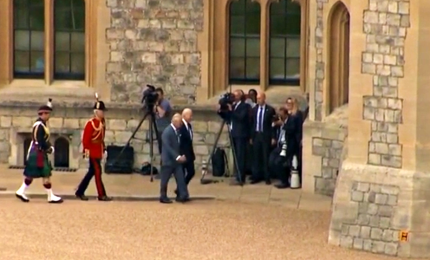 Joe Biden accolto da Re Carlo III al Castello di Windsor