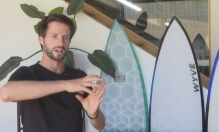 Sulle coste francesi l'intelligenza artificiale conquista i surfisti