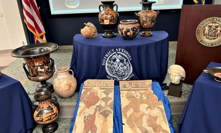 Dagli Usa i carabinieri riportano in Italia 266 reperti archeologici