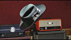 73094-allasta-a-parigi-liconico-cappello-di-michael-jackson