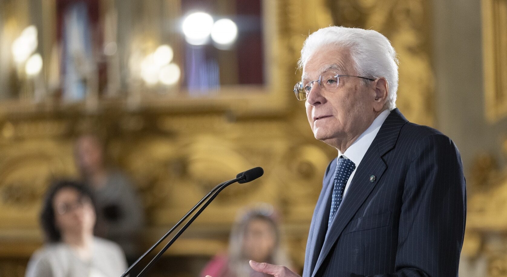 Mattarella: non si cavalchi la paura, imprese seguano l’utilità sociale