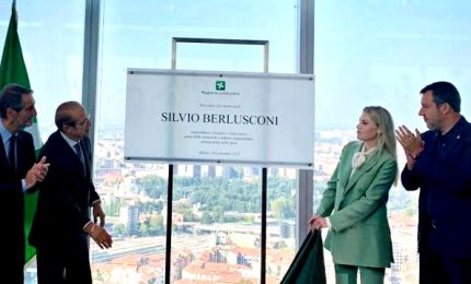 Un belvedere per Berlusconi, "visionario e politico lungimirante"