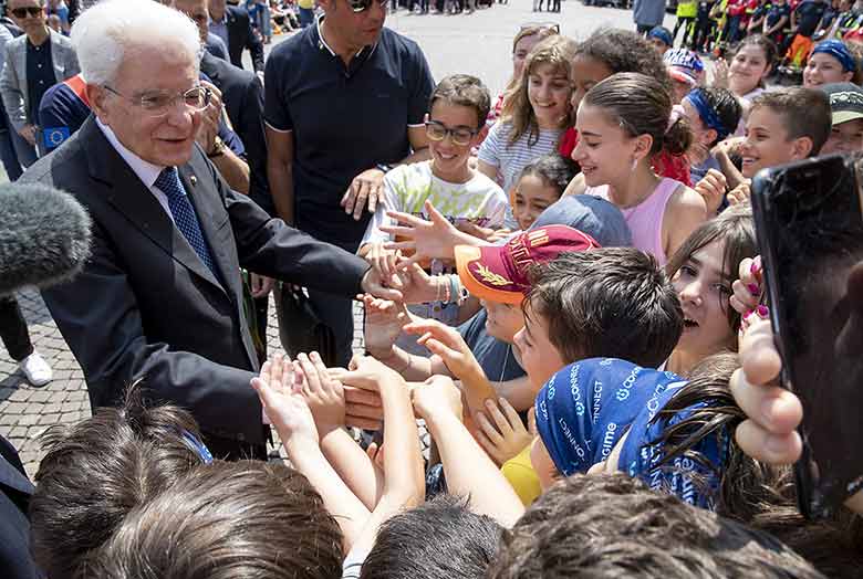 Mattarella: da inserimento migranti a scuola dipende il futuro