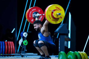 pesi Oscar Reyes Martinez a Riyad