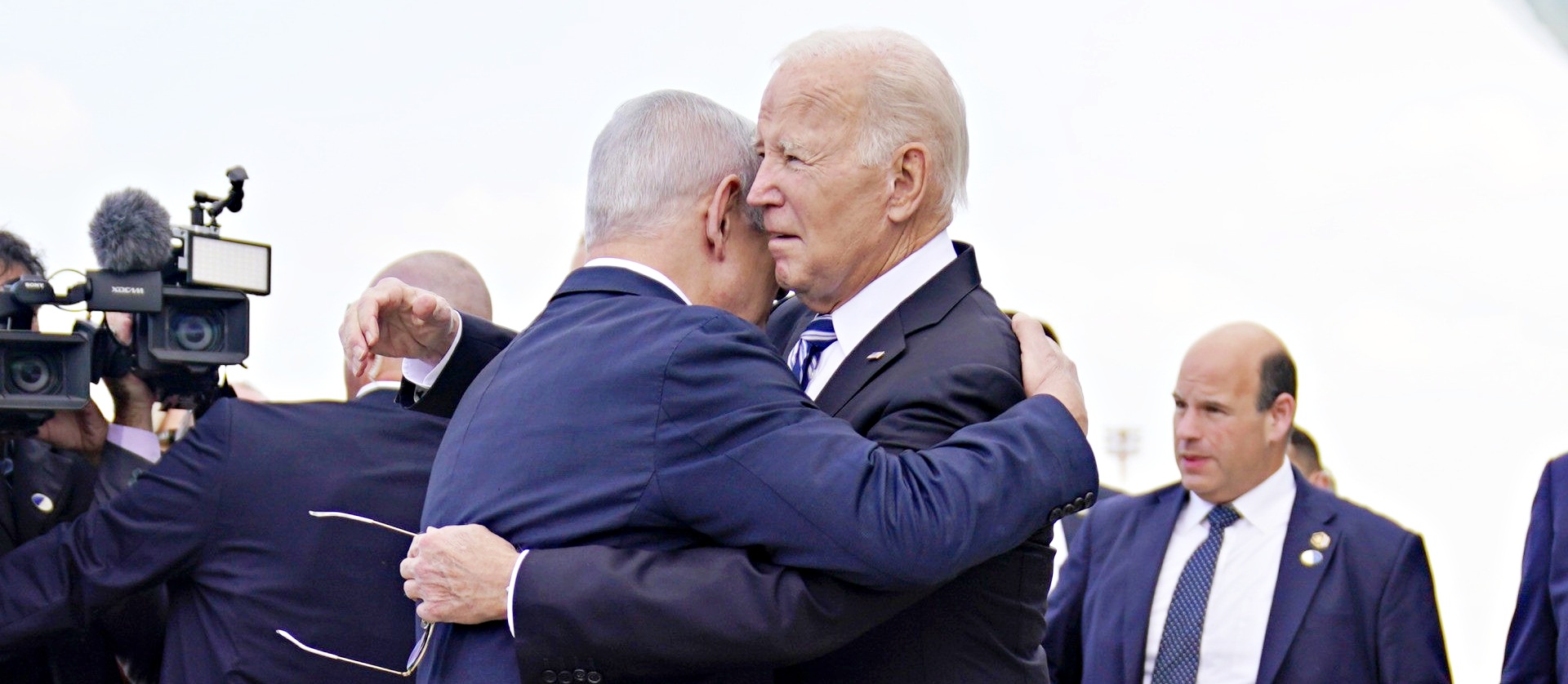 Biden in Israele, subito a colloquio con Netanyahu. Strage ospedale “non vostra”